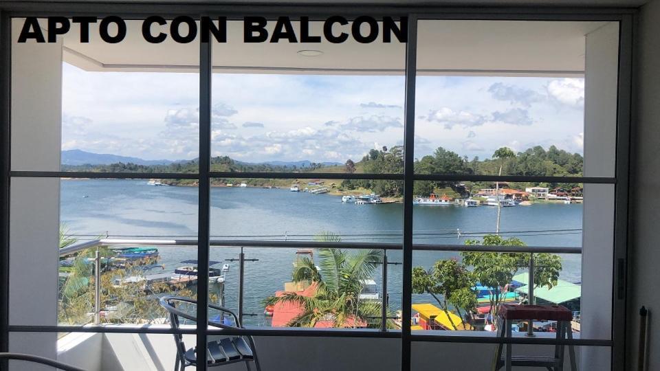 Apartamentos View, Calle Del Malecon Frente Al Lago Guatape Exterior photo